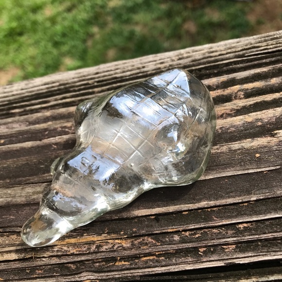 Clear Art Glass Recycled Glass Shell Seashell Nautical Paperweight - Picture 3 of 10